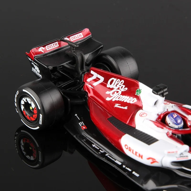 1:43 Alfa Romeo F1 команда Orlen C42 #77 Bottas 2022 гоночная 24 # Guanyu модель автомобиля из сплава игрушка литая под давлением Bburago