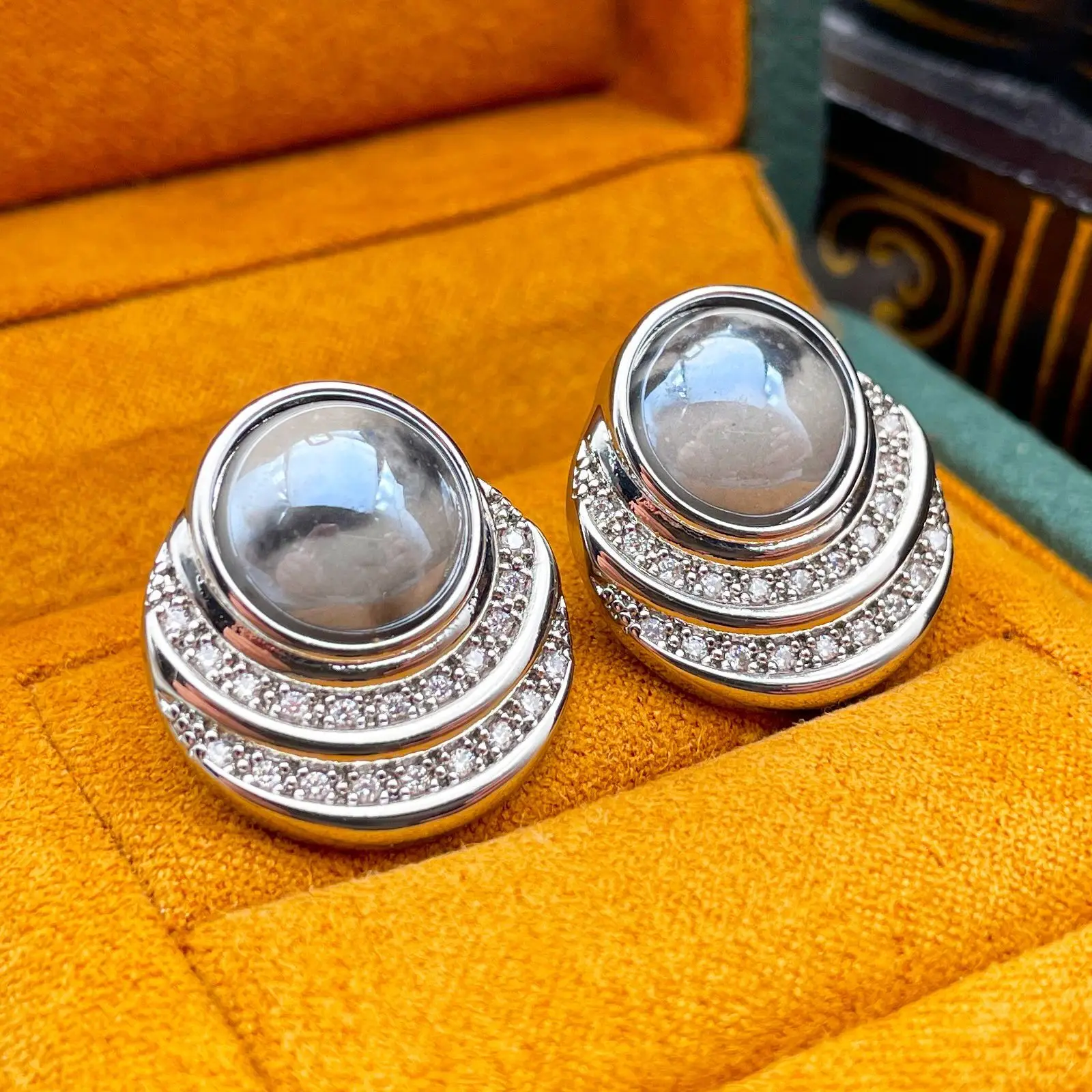 Retro pearl earrings, niche micro inlay with zircon ceramic silver needle earrings, high-end feeling earrings for women