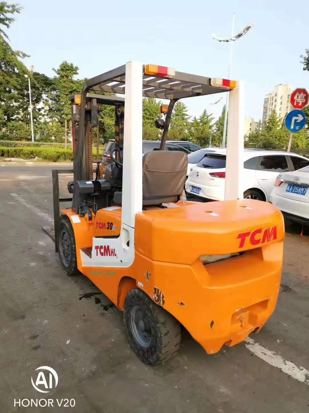 TCM rated load lifting capacity 3 TON  second-hand used forklift multi function
