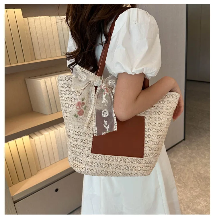 Straw bag women 2024 new holiday large capacity beach bag woven vegetable basket Tote bucket bag