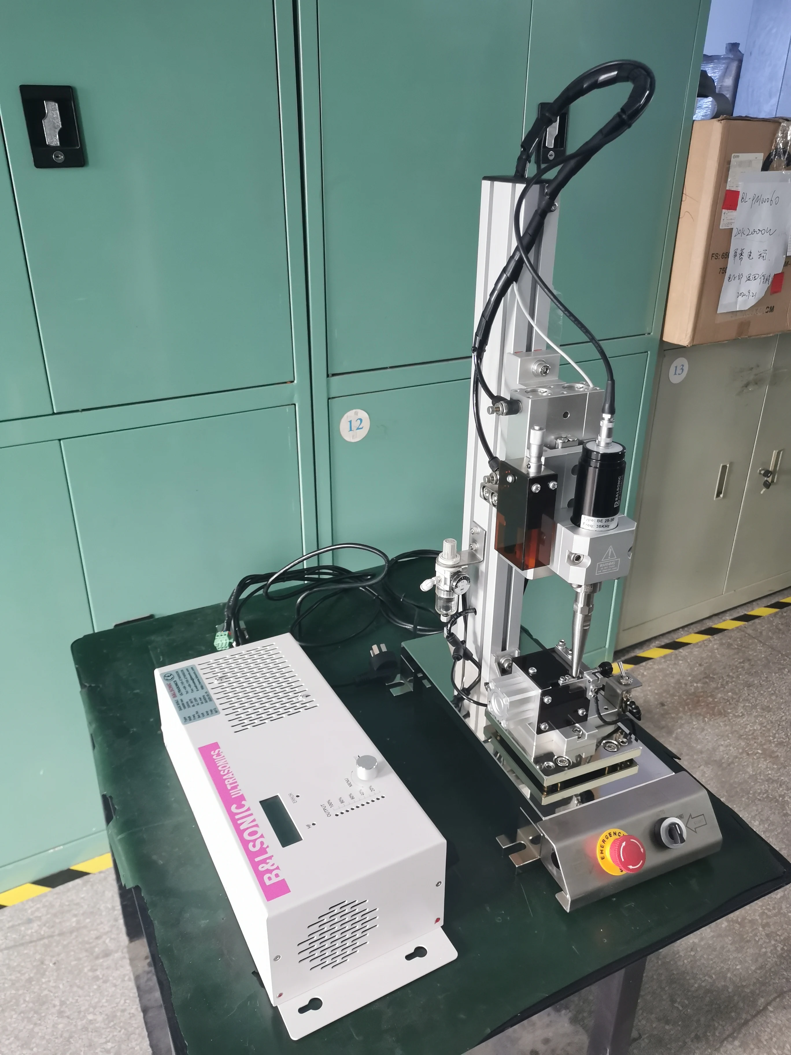 factory hot sale Good Quality Ultrasonic plastic welding machine ultrasonic hand spot welder machine