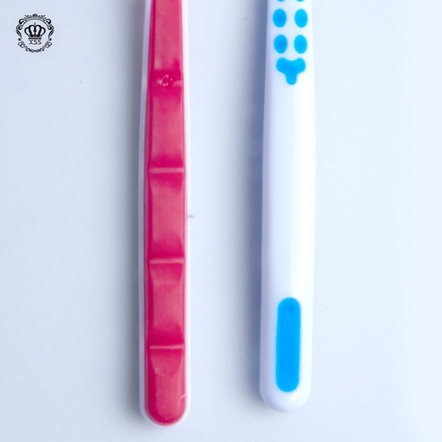 XiBrush Eco Silicone Tongue Coating Scraper Cleaner Food Grade Soft Tongue Cleaning Brush For Dental Care Oral Hygiene