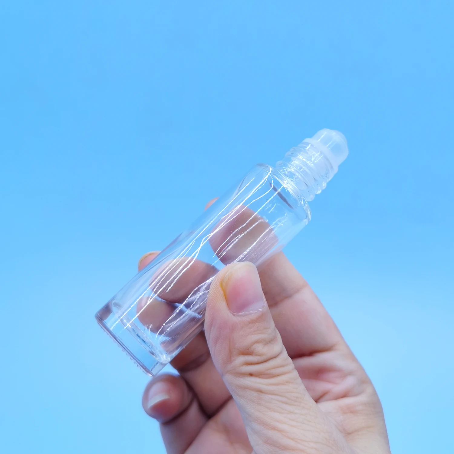 Roll On Bottle 5ml 6ml 8ml 10ml 15ml Steel Roller Ball Perfume Essential Oil Glass Roll On Bottle With Aluminum bamboo Cap