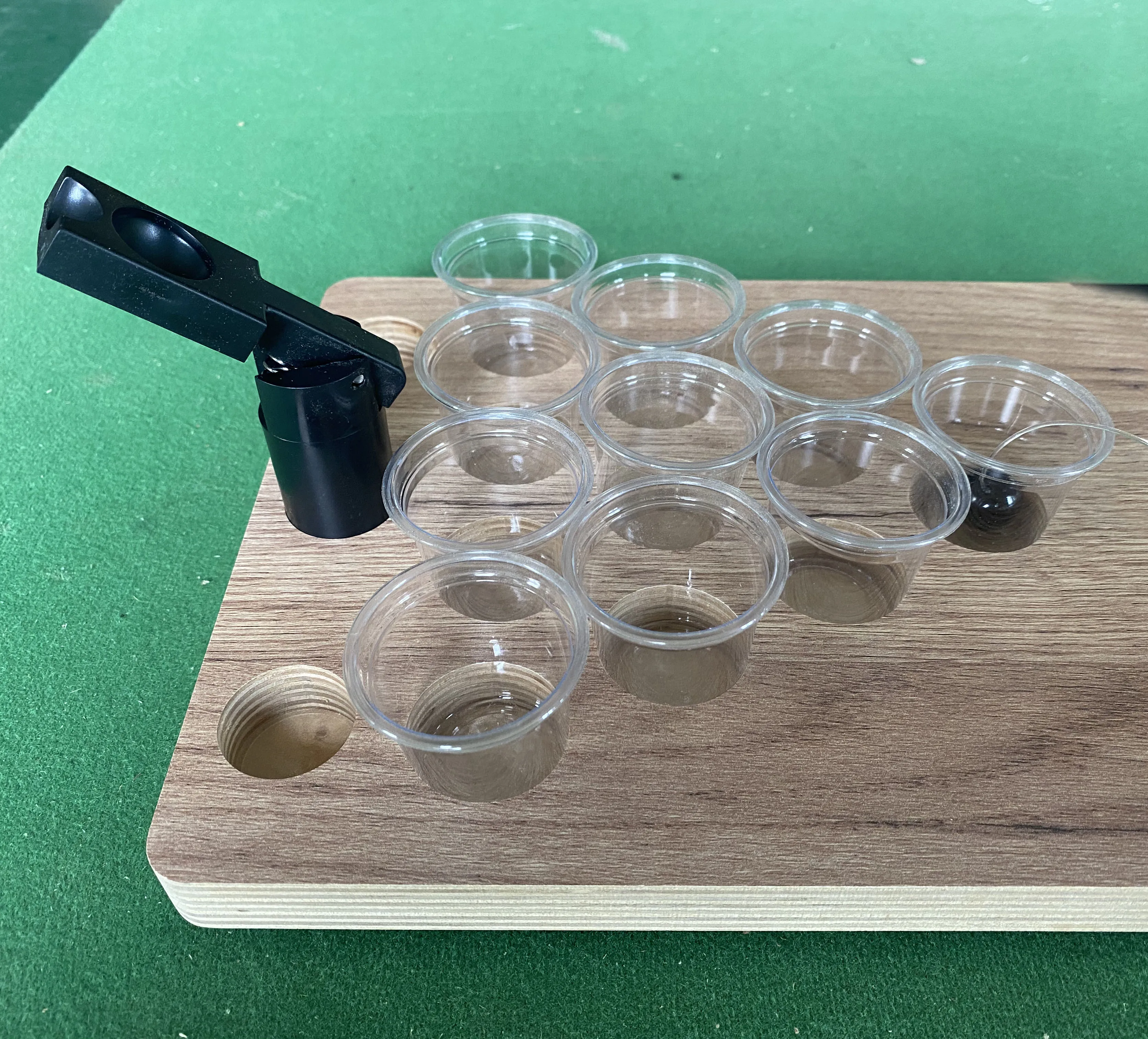 Factory Directly Wholesale Mini Shot Beer Drinking  Wooden Table Game for On the Go and At Home