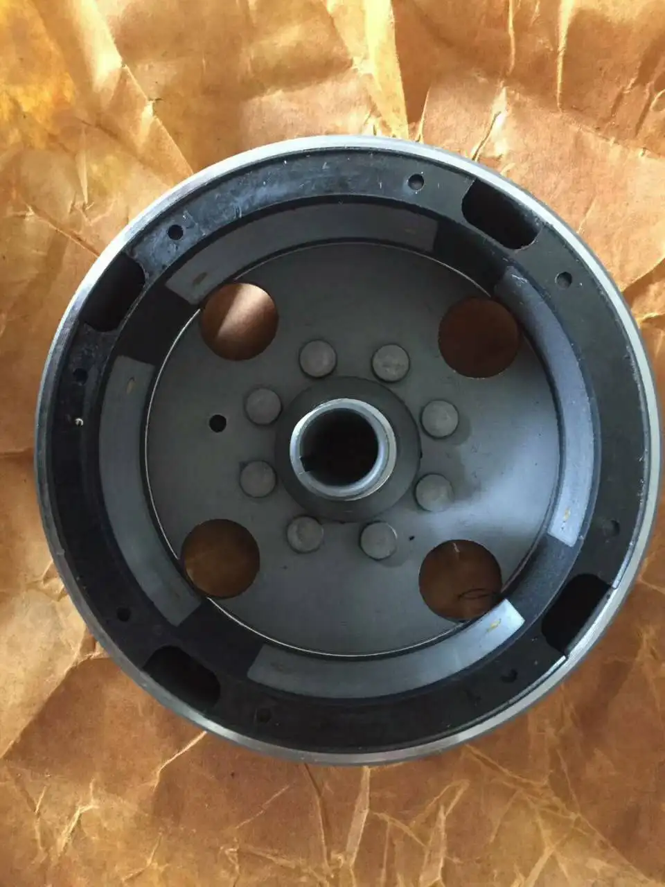 OJENAS Professional Chainsaw Spare Parts 070 105cc Dolmar chainsaw Flywheel Magneto with 4 Holes 2 Holes