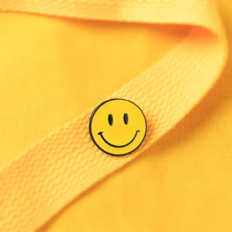 Women Girl Smile Laugh Brooch Fashion Yellow Smile Face Brooch Gift