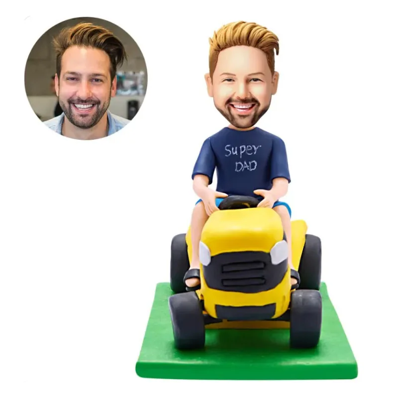 Fully Customizable Motorcyclist Riding Motorcycle Clay Dolls Artificial Style for Souvenirs