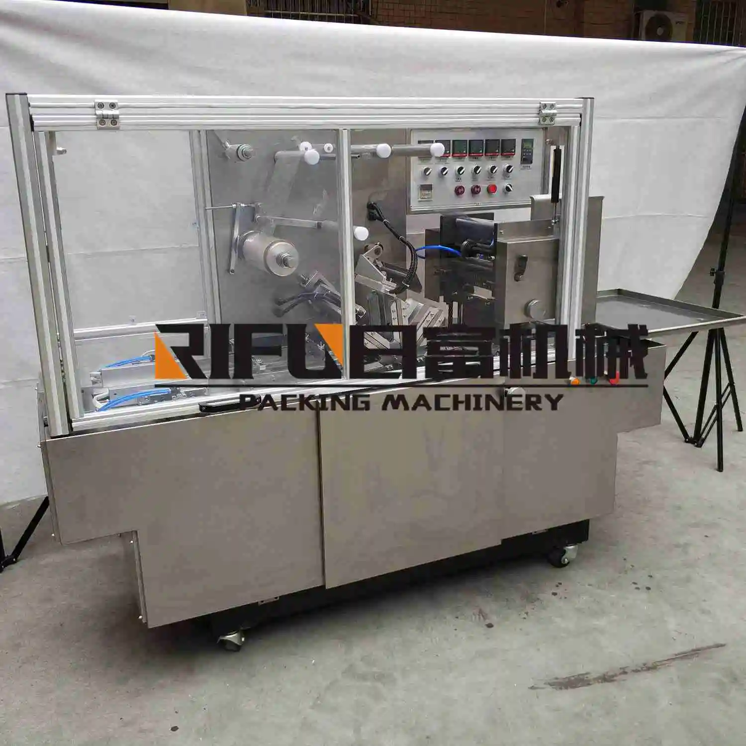 Guangzhou factory semi automatic cellophane wrapping machine for perfume box case