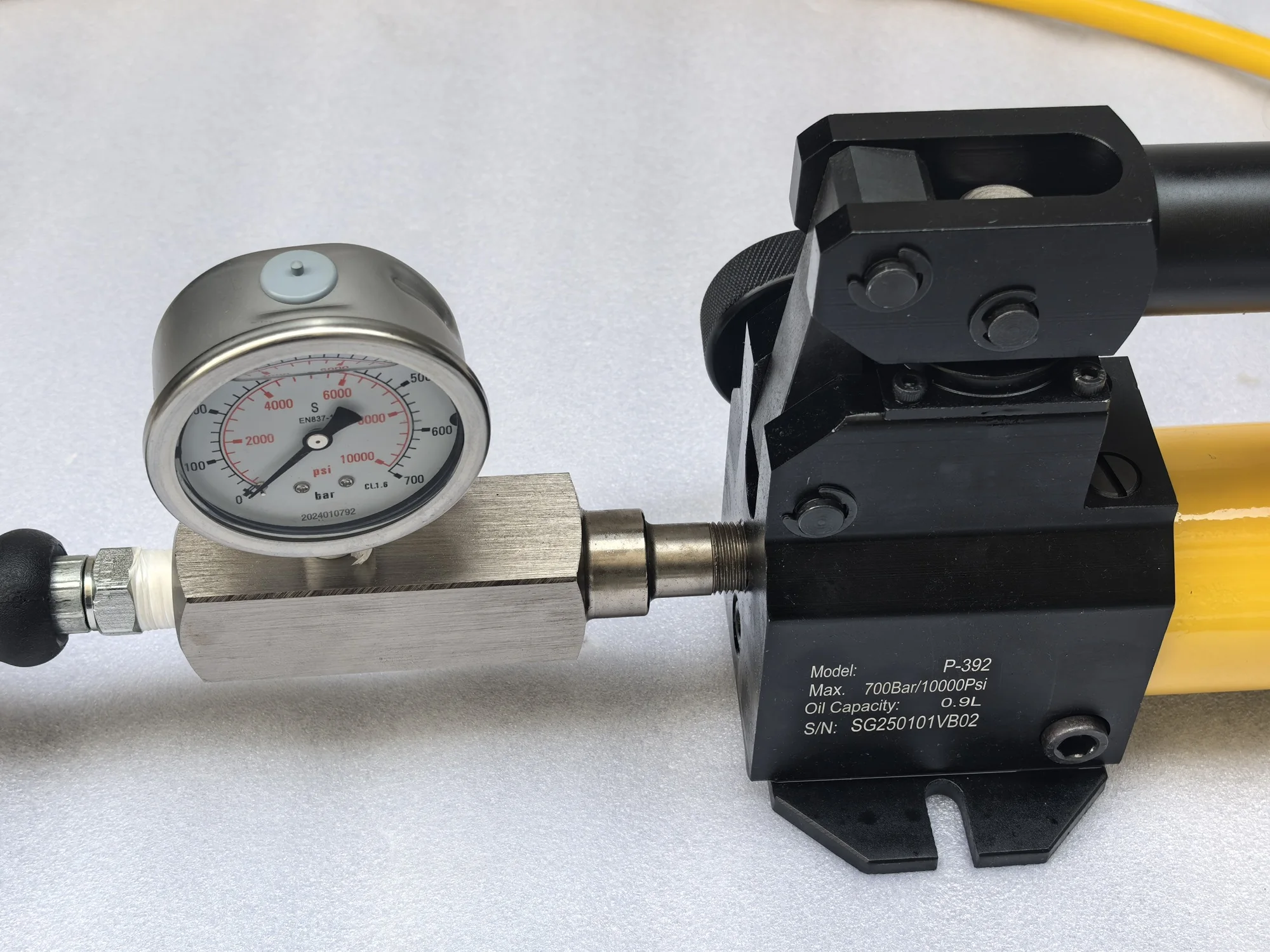 ENERPAC Similar Quality Manual Hydraulic Pump Set VPD-392 for Hydraulic Tools Including Hydraulic Hoses and Pressure Gauge