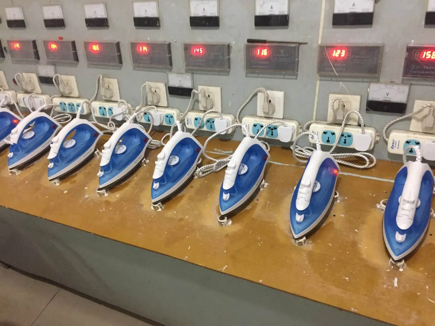 Check Electric Iron Inspection Service /Pre-production Inspection -Third Party Inspection 100% Quality Control