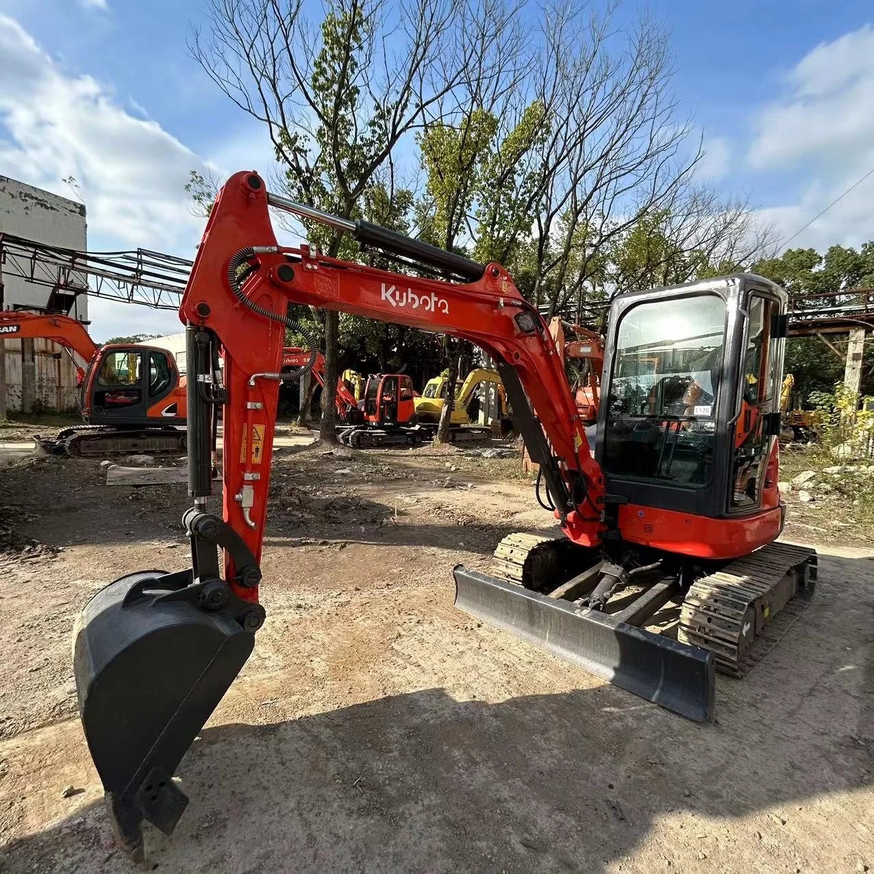 Mini excavator  Kubota U35 Excavator  with good working condition
