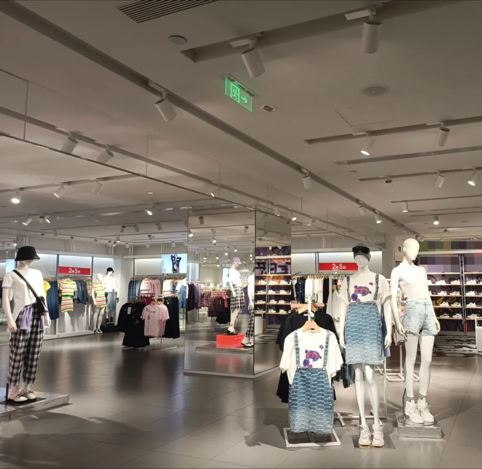 High Quality Shop Decoration Design Woman Clothes Display Rack Clothes Store Interior Design Clothes Stores Display Showcase