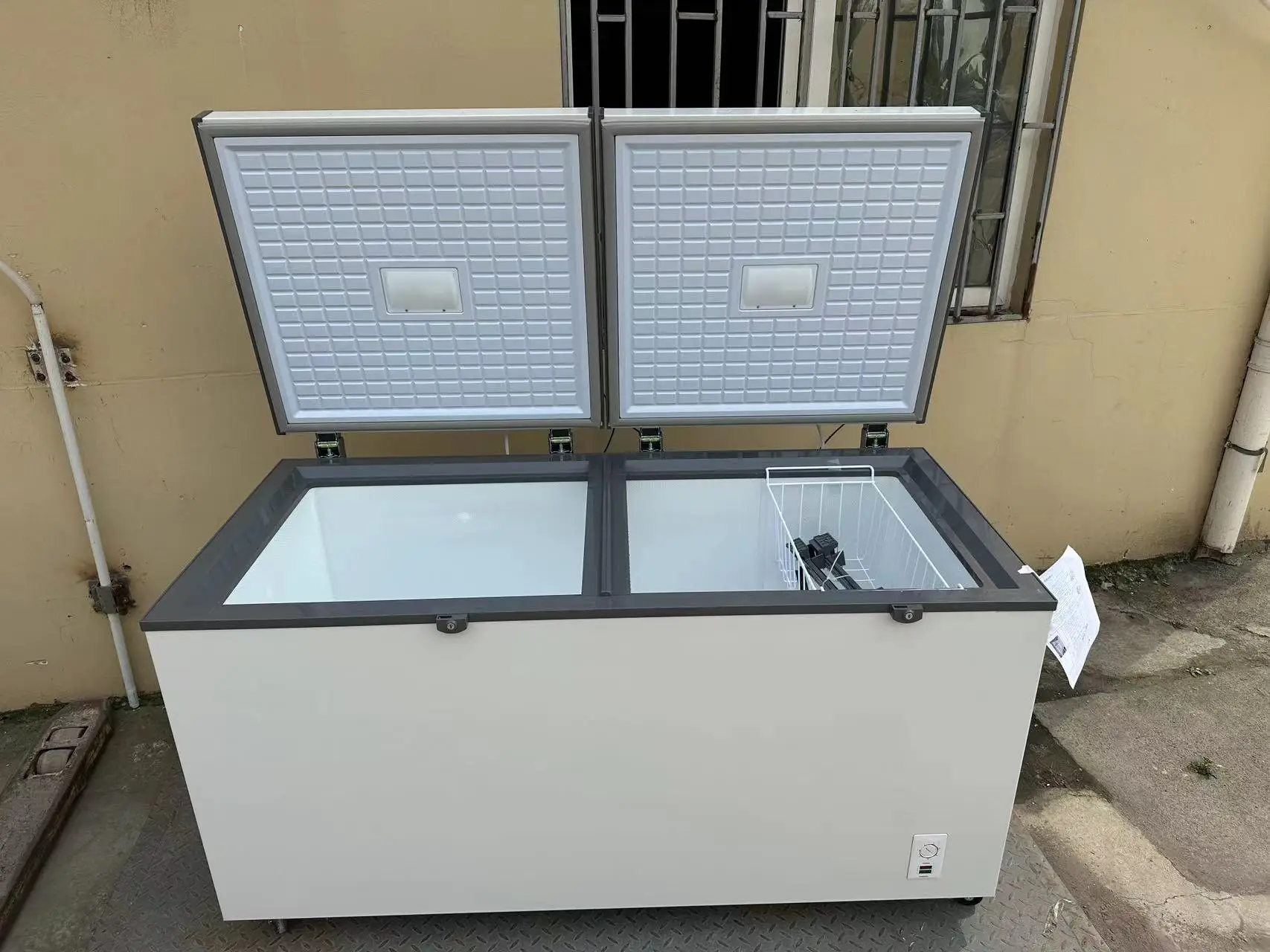 508L Solar Freezer DC 24V Deep Horizontal Freezer Whole Sale Chest Freezer