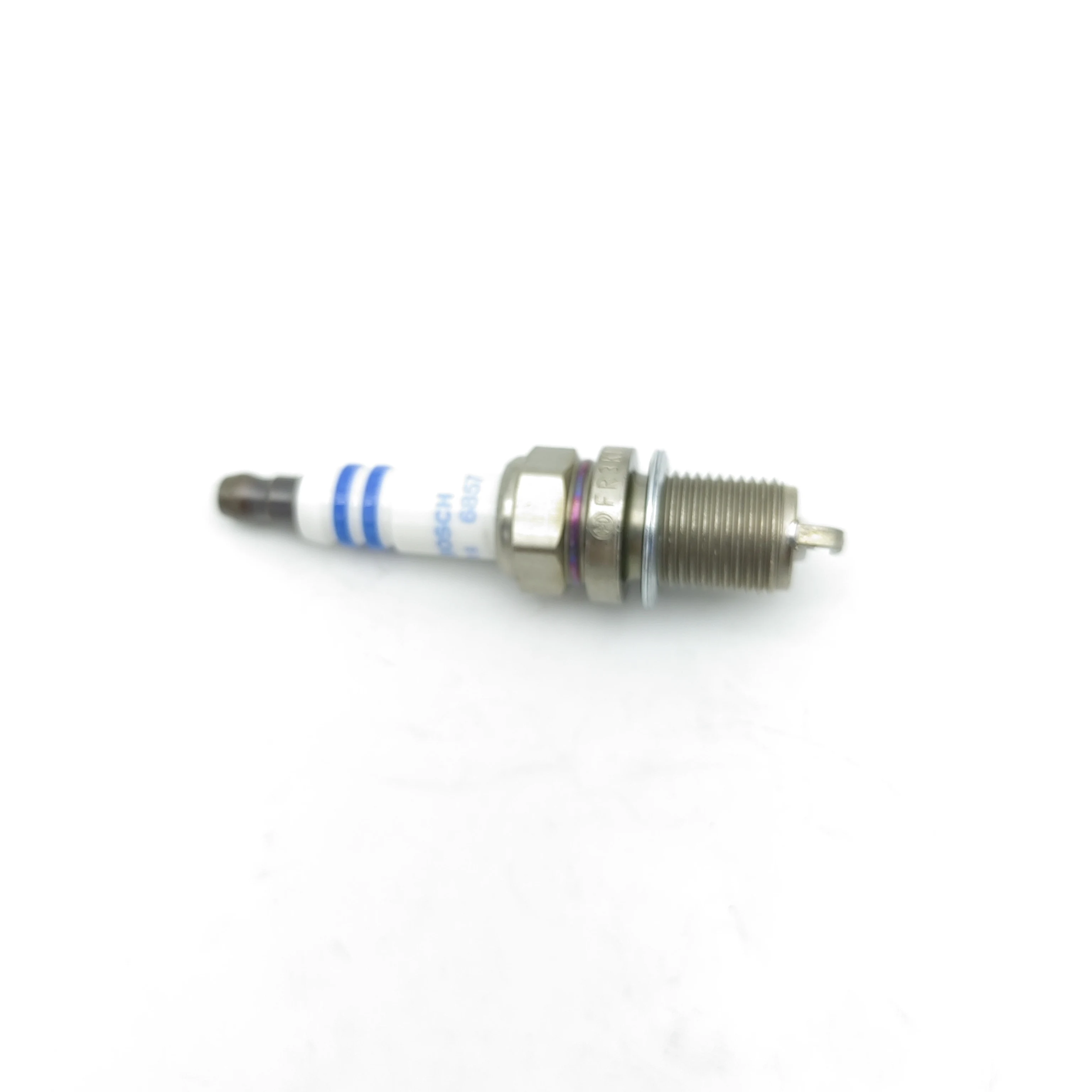 Suitable for trucks and buses spark plug 0242255511 FR3K11332