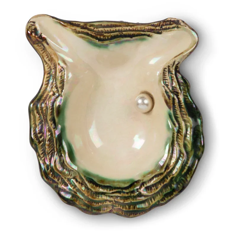 Fine Highly Detailed Oyster Shell Porcelain Cigar Ashtray