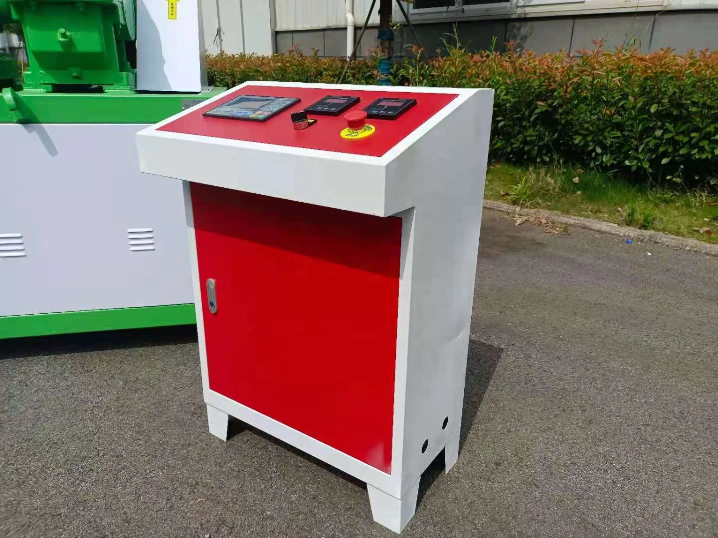 50~2500 Kg/h Double-shaft Shredder Machine Waste Tires Shredder Recycling Machine