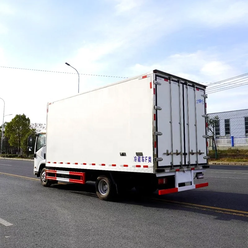 1SUZU ELF KV100 8 Tons 10 Ton Refrigerator Truck 4x2 Freezer Box Truck for Meat Frozen Transport