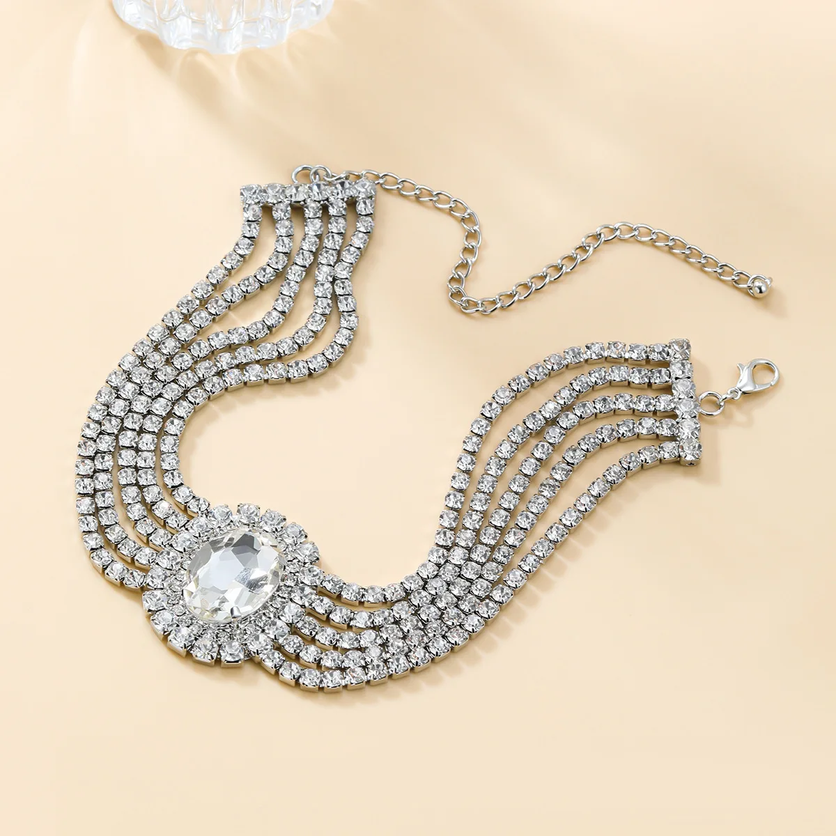 2023 Copper European and American clavicle chain Exaggerated Oval Glass Full Diamond Bridal Accessories Wholesale Necklace