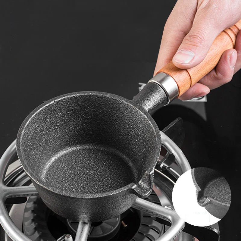 Hot oil skillet wooden handle splash oil god cast iron mini iron skillet household omelette pan