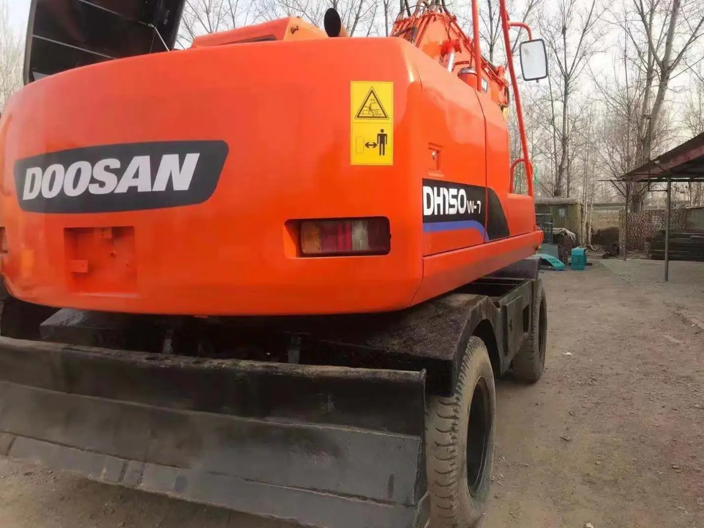 Second hand China official wholesale Doosan wheel excavator 15 ton DH150W-7 from Korea