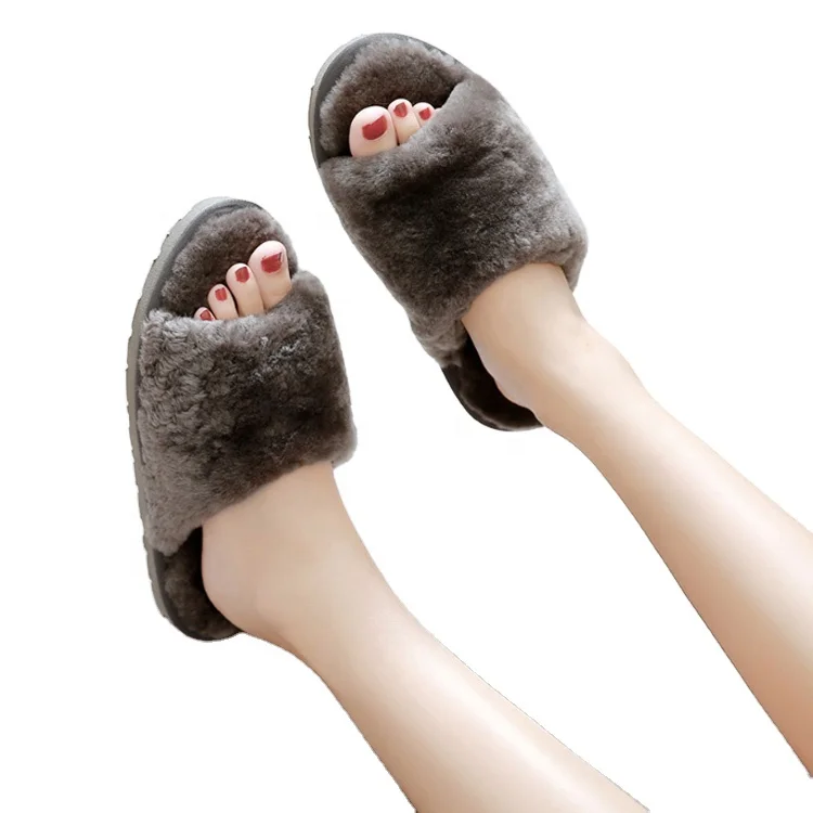 Factory wholesale winter sheepskin slippers black fluffy slippers open toe fur slides slippers for women