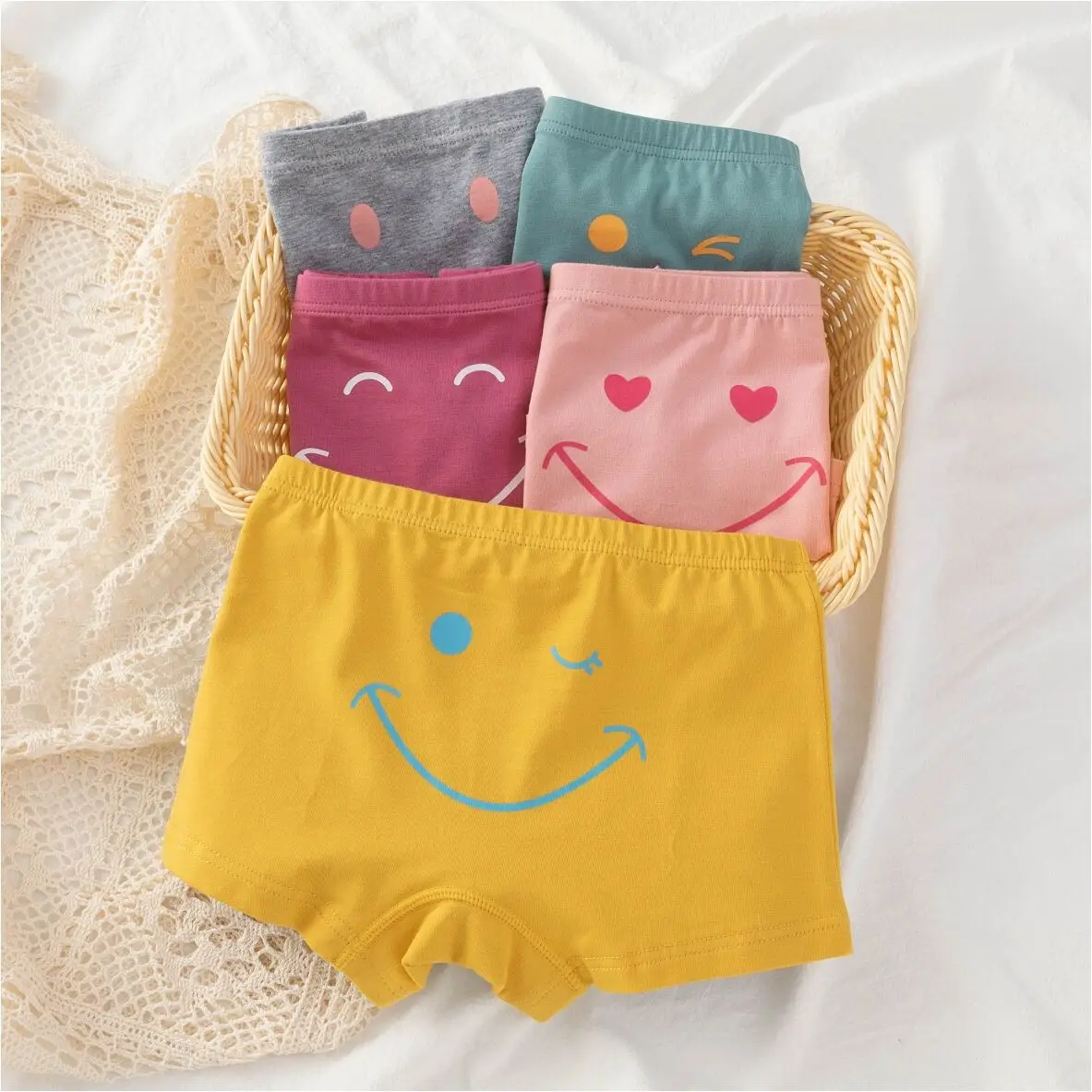 Little Girls Panties Baby Children Clothing Kids Girl Briefs Underwear Lovely smile Panties Cute Kids Girls Panties