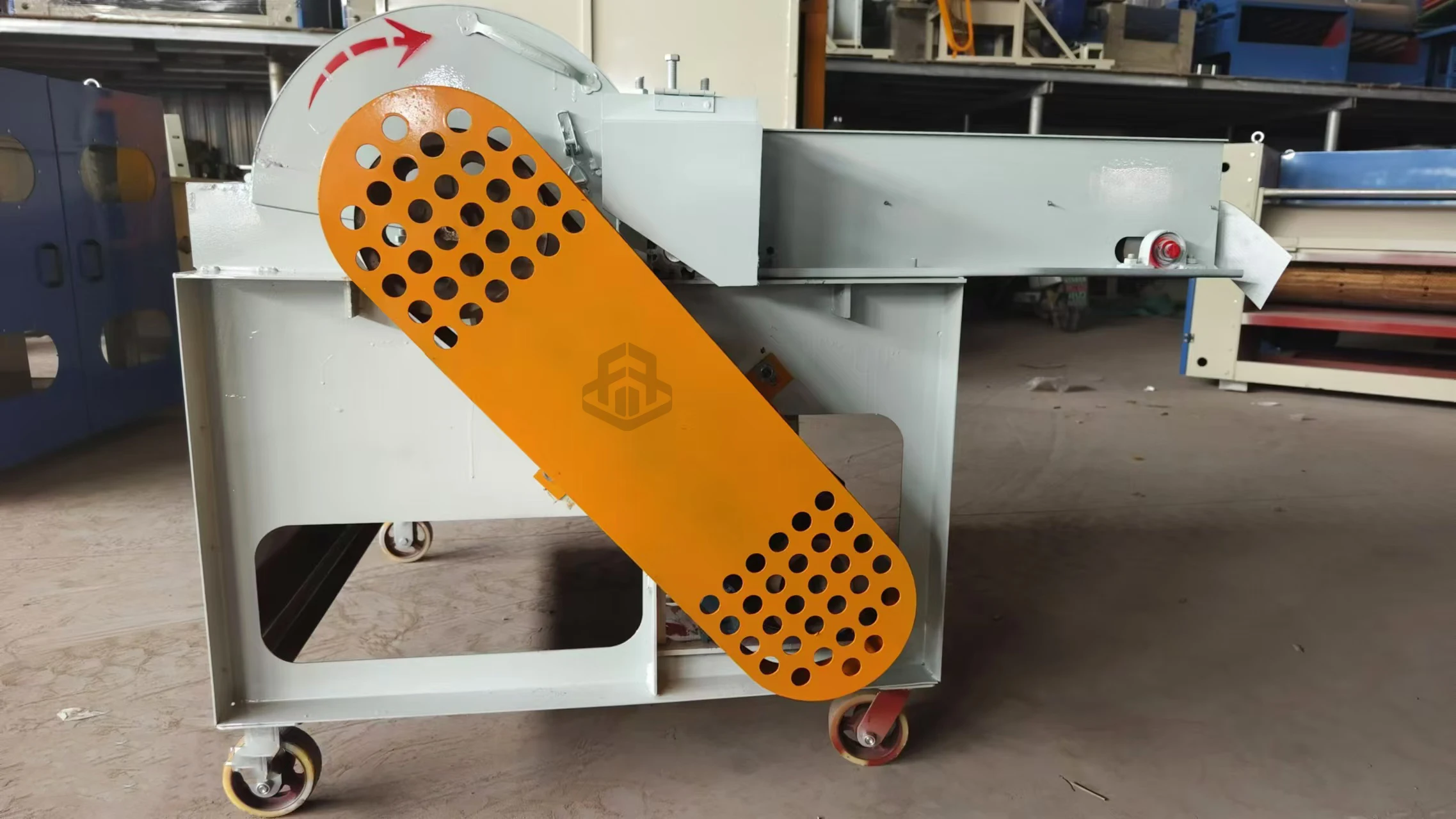 Waste Fiber Textile Cloth Recycling Shredding Machine Used Old Clothes Fabric Crushing Shredder Machine