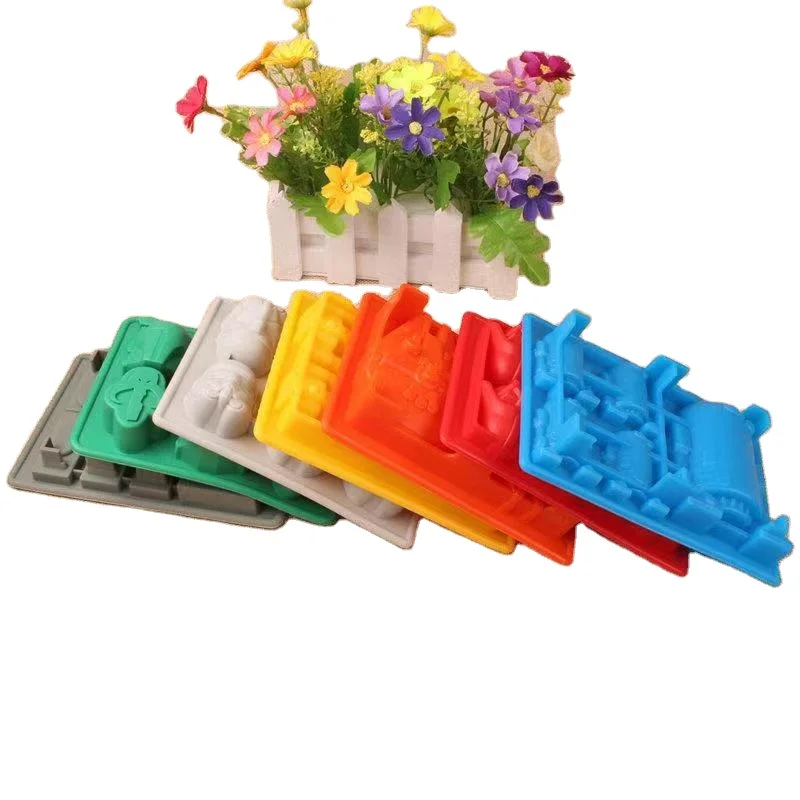 Set of 7 Star Silicone Ice Trays Stormtrooper, Darth Vader, X-Wing Fighter, Millennium Falcon, R2-D2, Han Solo in war, Boba Fett