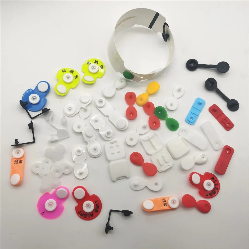 Single use plastic snap lock for mother and baby wristbands