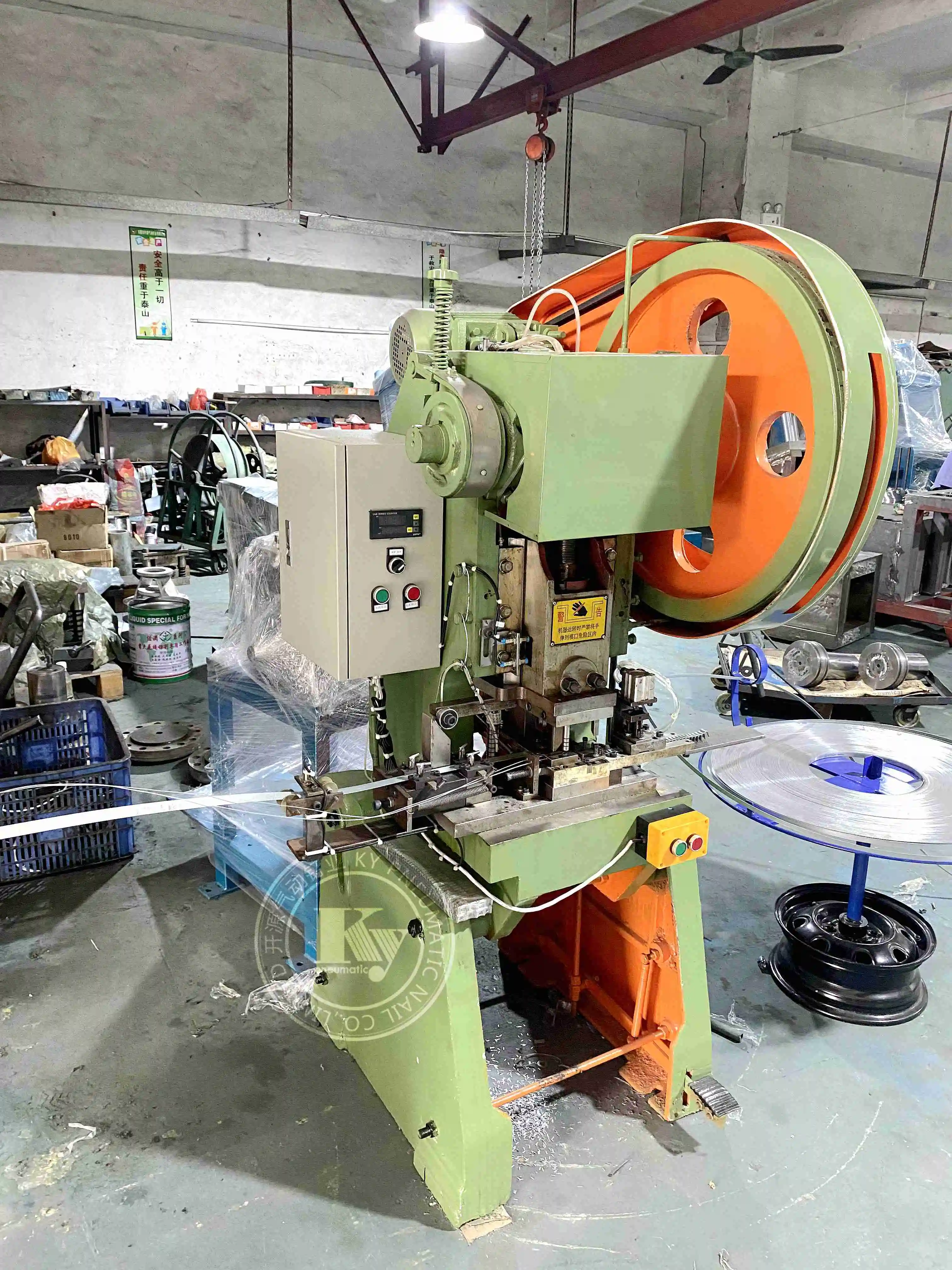 Spring Furniture Staple Fastener Mattress Clip Machine CL72 M66