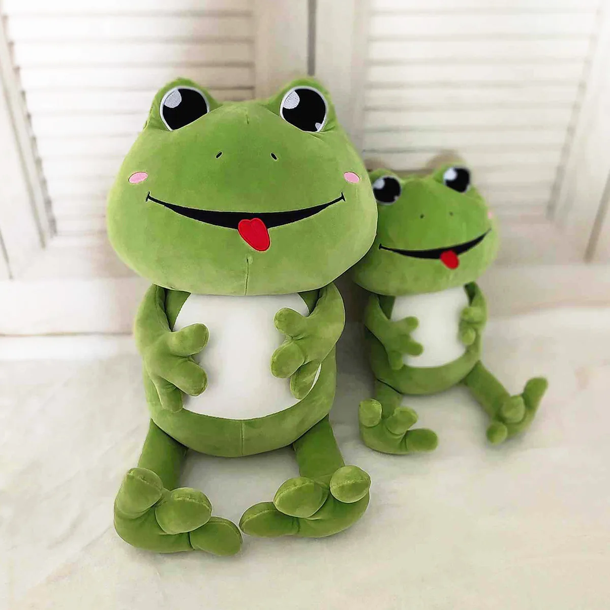 Wholesale custom promotional gift big frog plush toy soft animal shaped green crazy frog plush stuffed toys