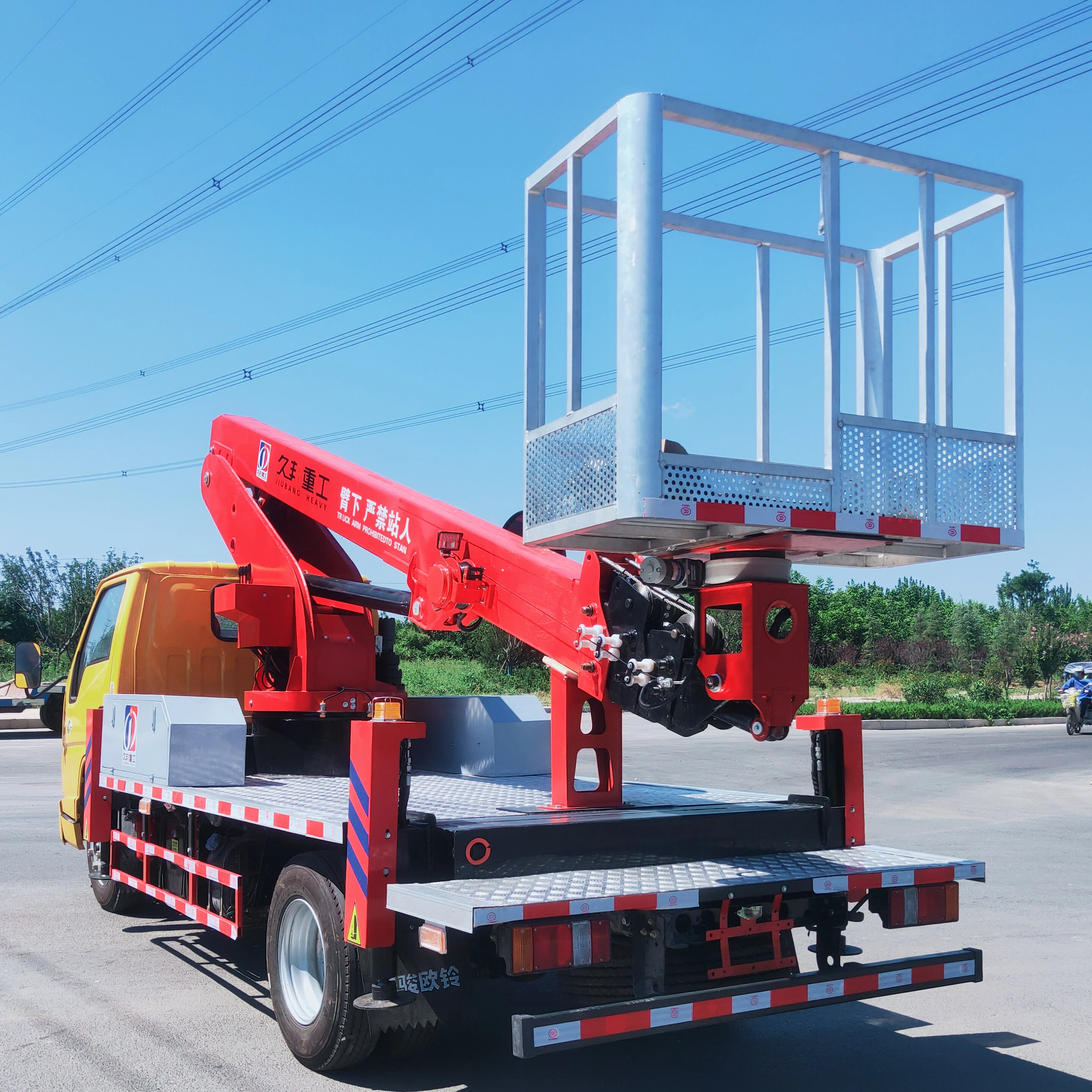 cheap aerial work platform truck mounted bucket basket Aerial work platform 21m 23m 26m 27m 28m 48m