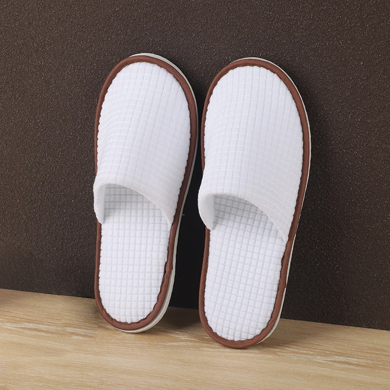 Wholesale Hotel Disposable Sponge Slippers OEM Spa Color Customizable Female Slippers