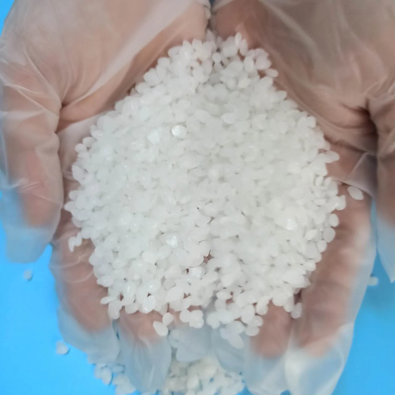 Kunlun White Granule Solid Fully Refined 56 58 60 62 Melting Point Paraffin Wax for