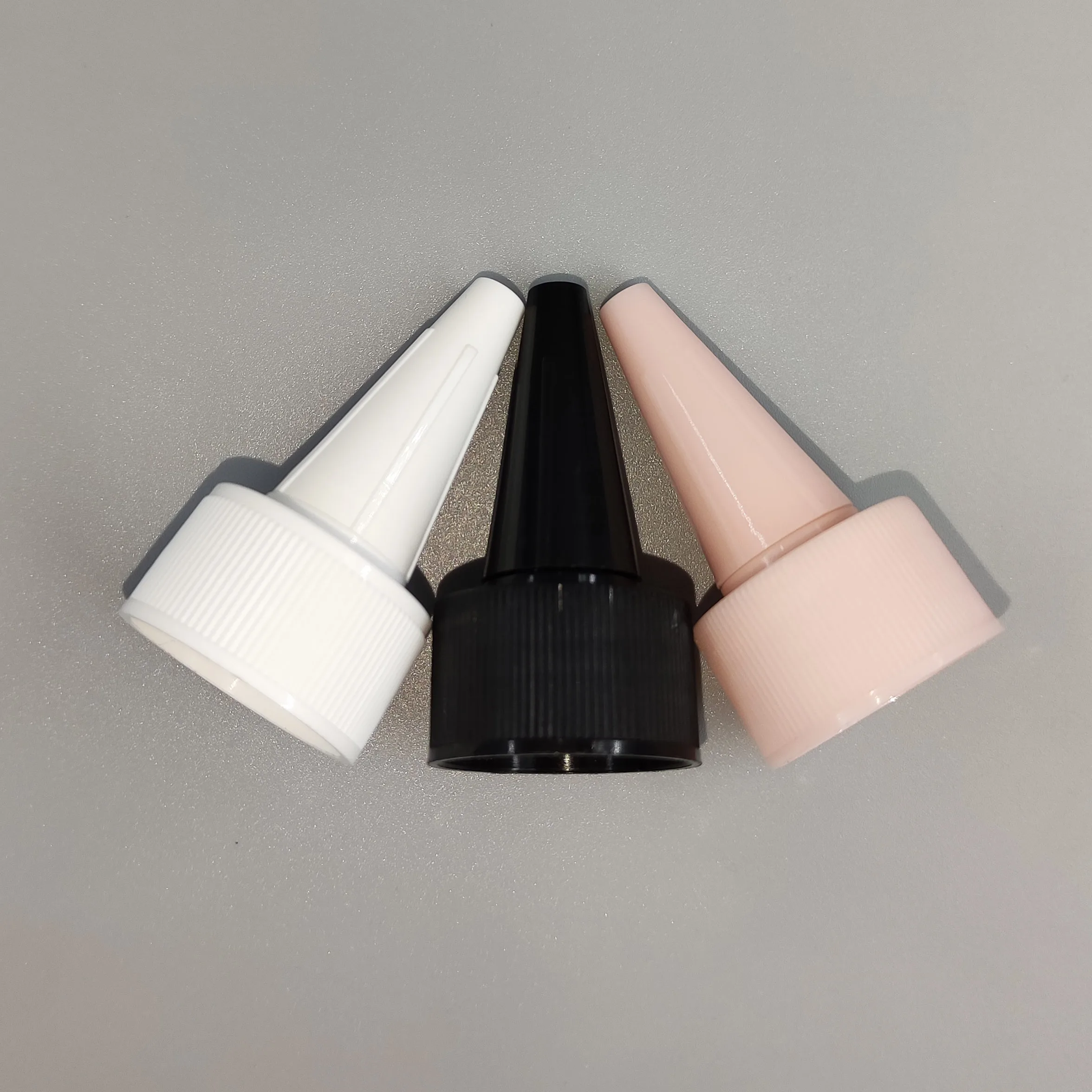 Customized color plastic nozzle 18/410 20/410 24/410 28/410 twist top cap plastic screw sauce bottle cap