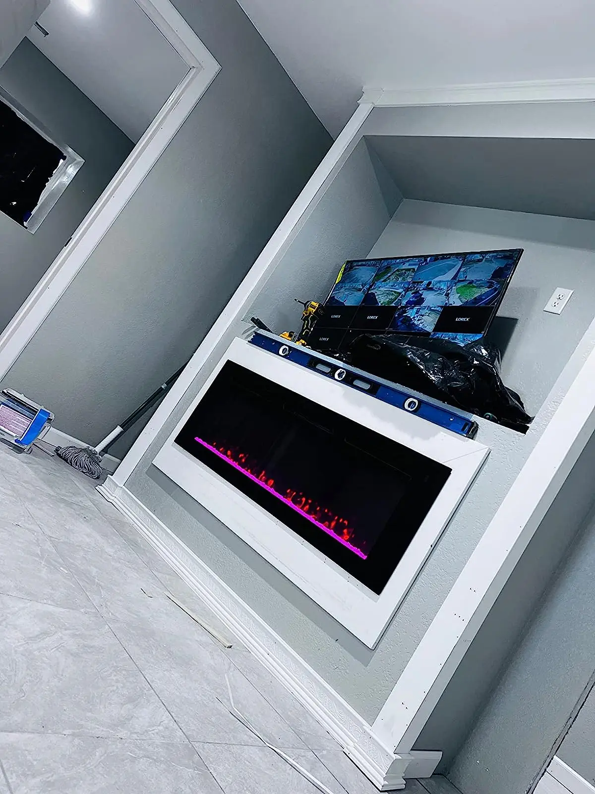 31-Inch Realistic Flame Electric Fireplace Heater Wall Mounted Log Set TV Stand Remote Control for Household Use