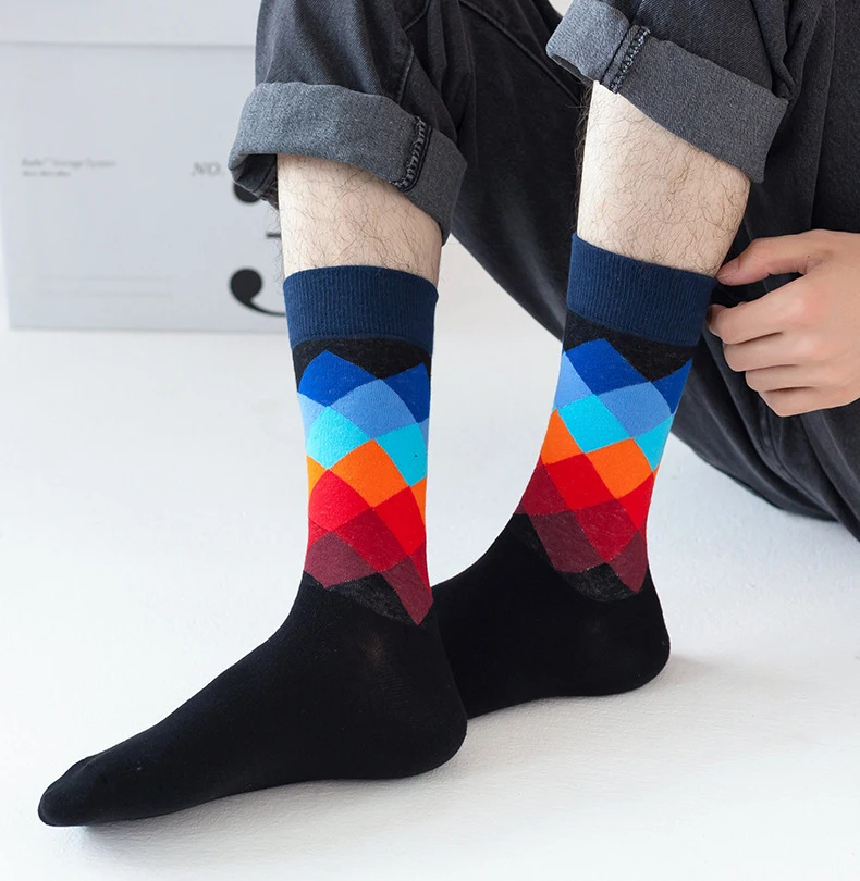 Mid calf man wear  office socks comfortable breathable business socks men high quality argyle socks