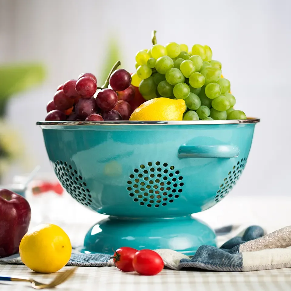 Promotional Customized Vintage Retro Nordic Eco Friendly Blue Carbon Steel Can Enamel Colander for Food Fruits