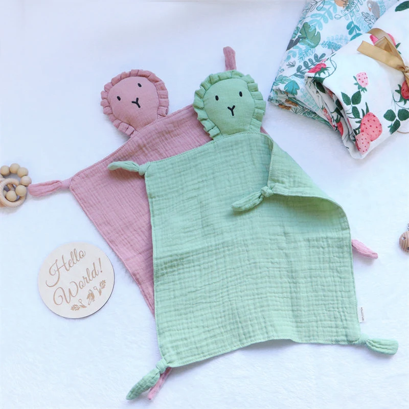 Customized Lion Cotton Yarn Comforting Towel Cute Shower Gift Set Milestone Muslin Blanket Baby Gift Box Set Newborn