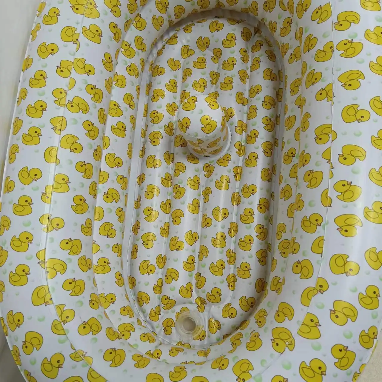 Family swimming pool baby duckling bath baby spa bath foldable bath