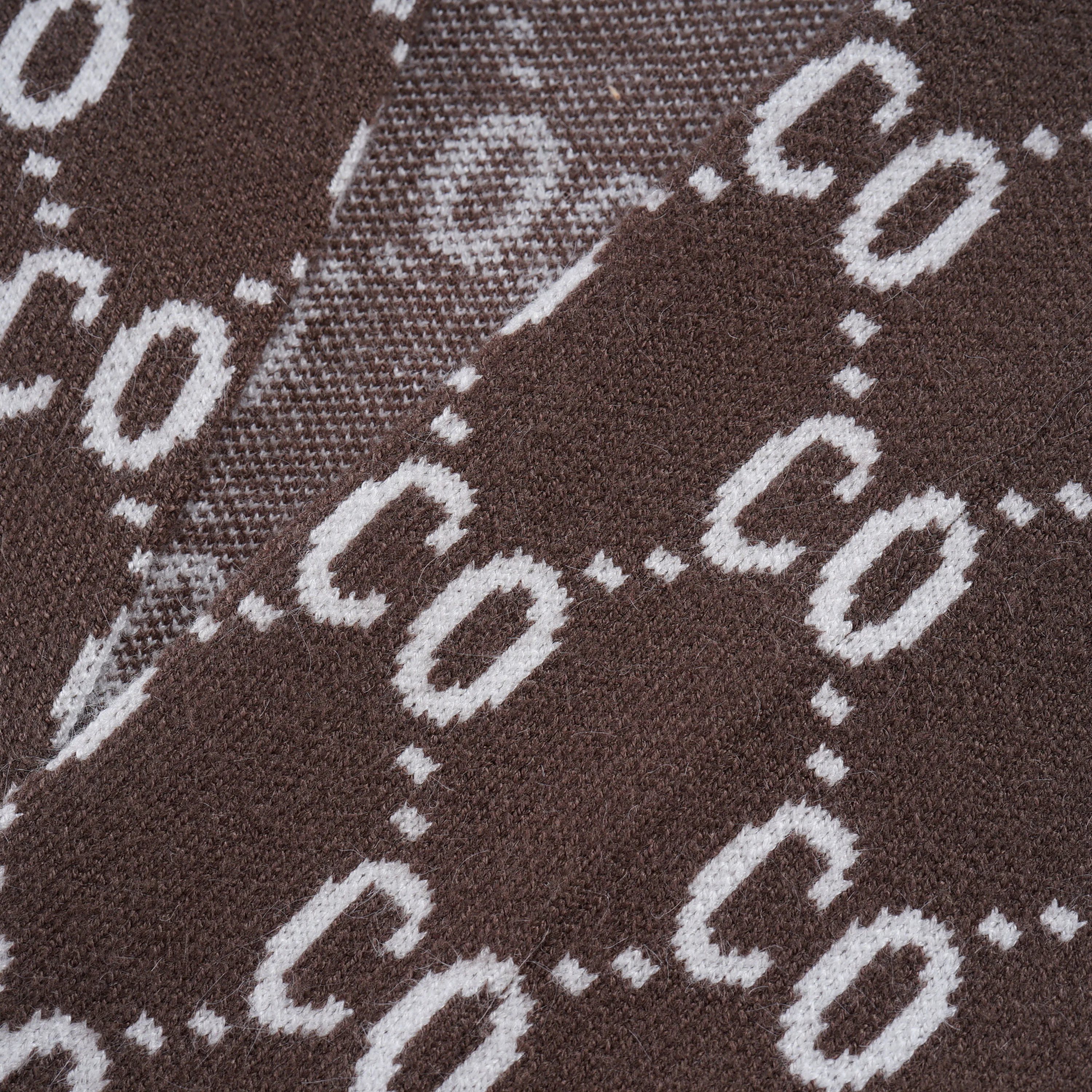 Nanteng Custom Super Fine Full Logo Argyle Jacquard V-Neck For Business Wool Knitwear Button Men Cardigan Sweater