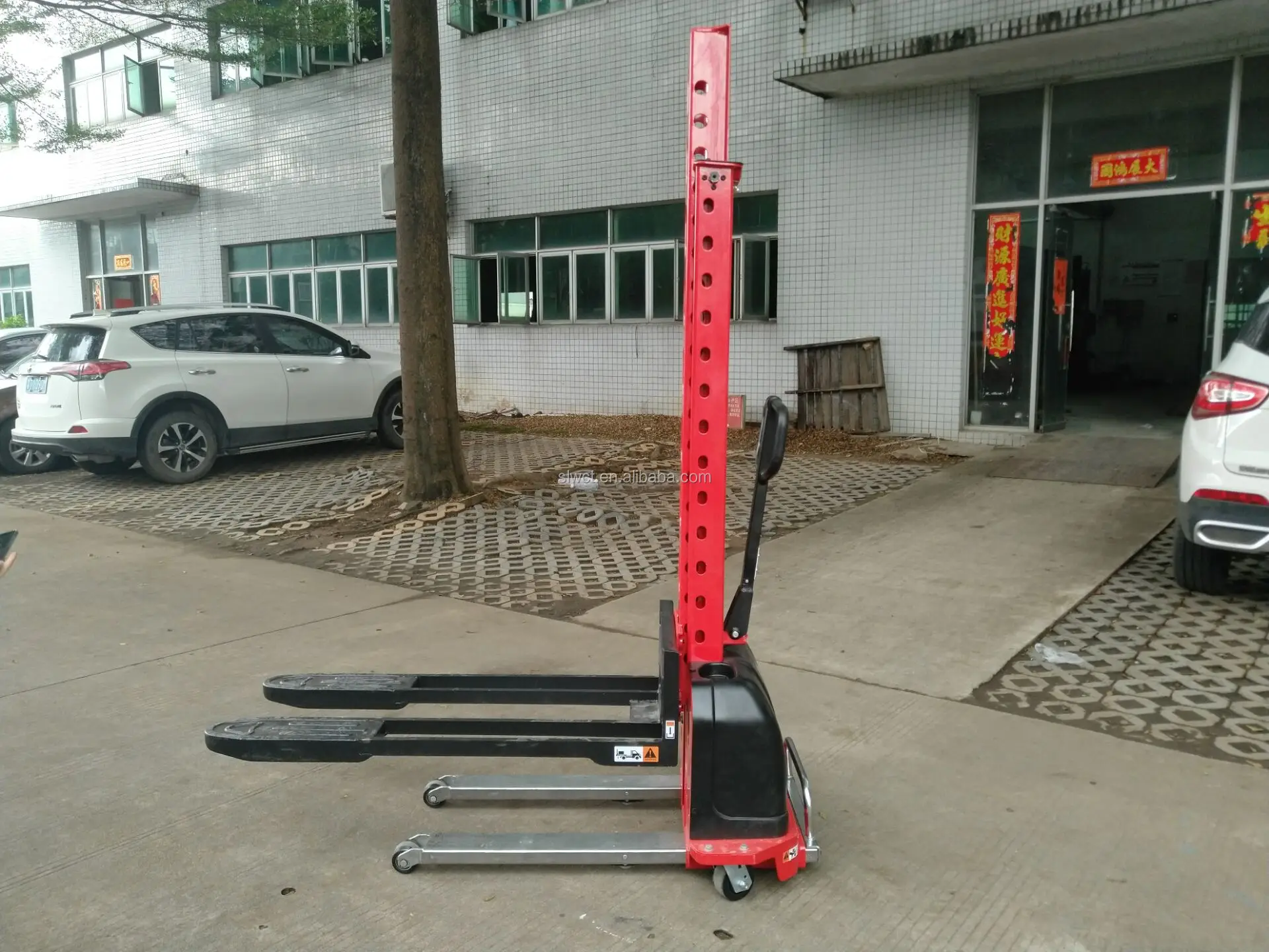 Hot Sale 500kg Forklift Sinolift Semi Electric Movable Pallet Stacker Self Load