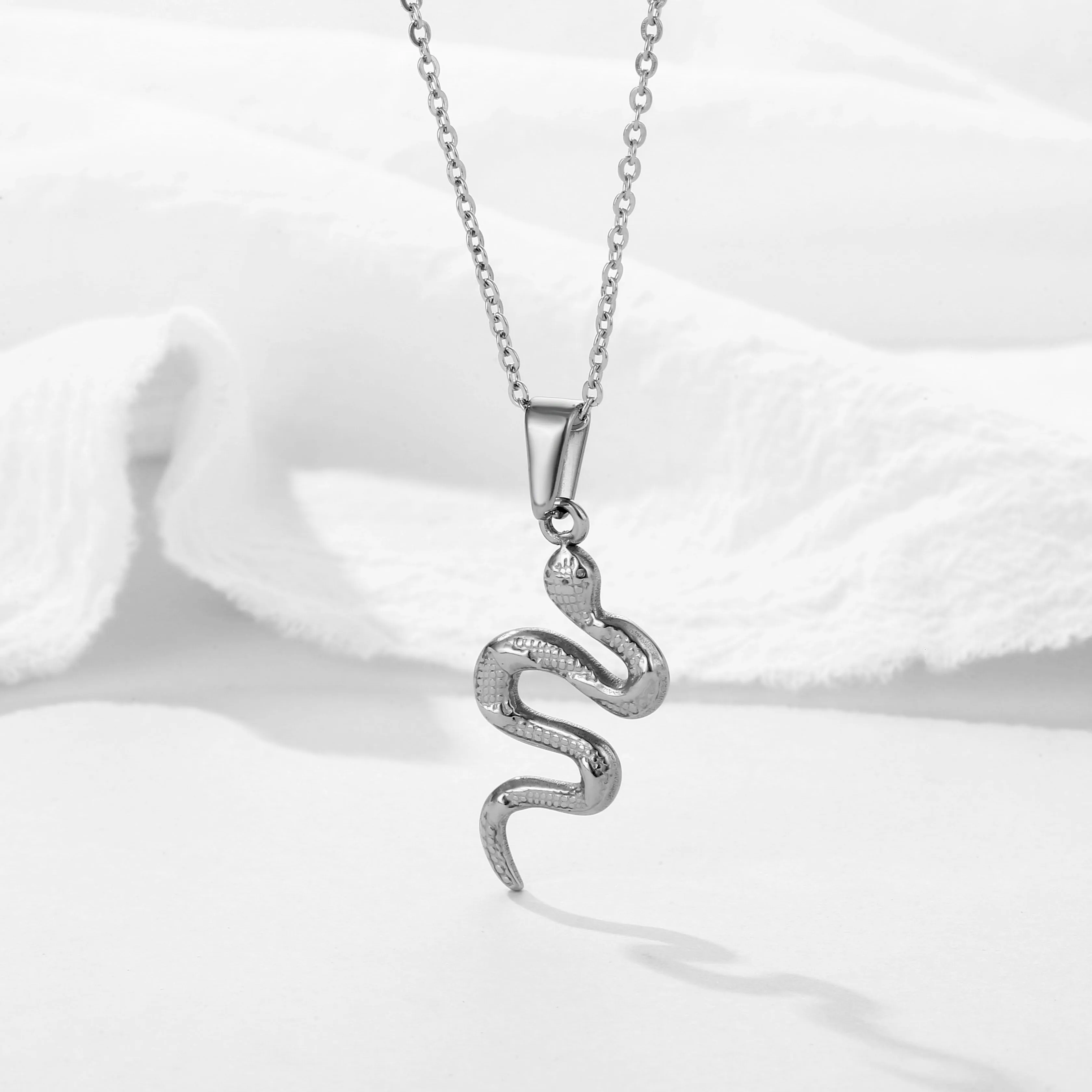 Punk Men Serpent Necklace Stainless Steel Snake Pendant Hips Hops Cobra Charms Gold Silver Animal Snake Cable Chain Jewelry