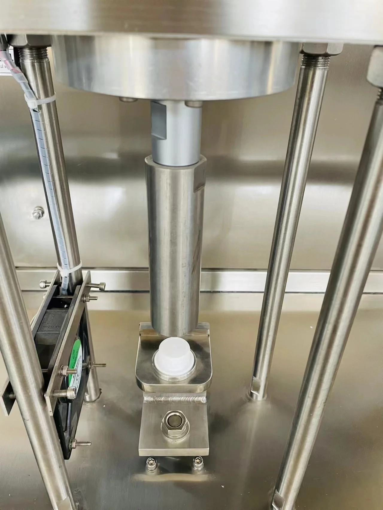 Milk/Juice/Water/Wine Automatic Gable Top Filling Machine