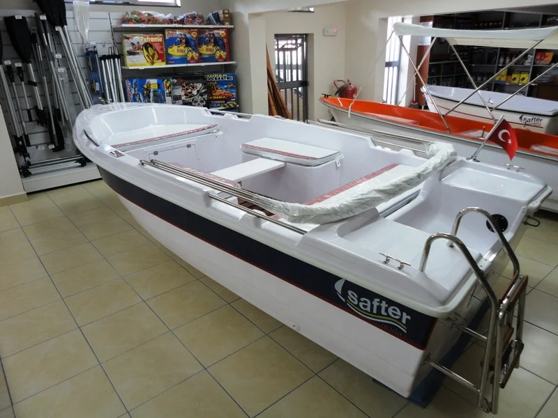 
SMALL FISHING FIBERGLASS BOAT SAFTER 400 