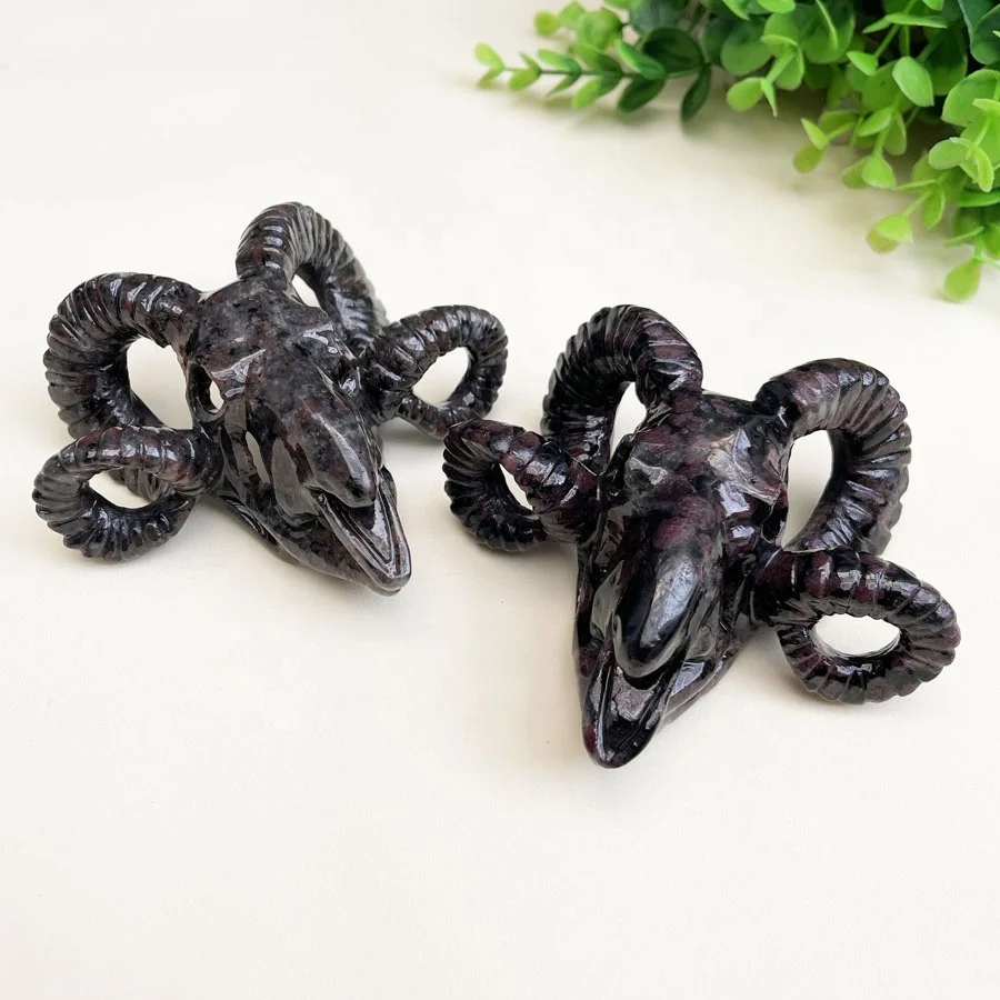 Customized Semi-precious Stone Crafts Natural Crystal Crafts Quartz Crystal Sheep Head Skulls