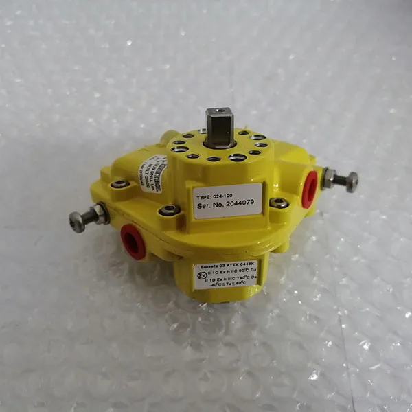 
The British KINETROL pneumatic valve positioner. 024-100 