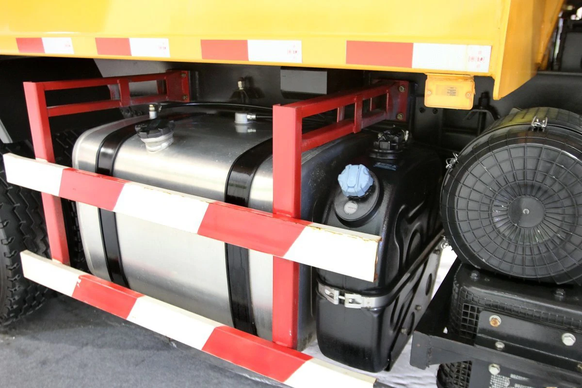 Chinese manufacturer 6x4 diesel euro 4 emission level 10 speed manual transmission 10 wheelers 11.00r20 tyres 25 ton dump truck