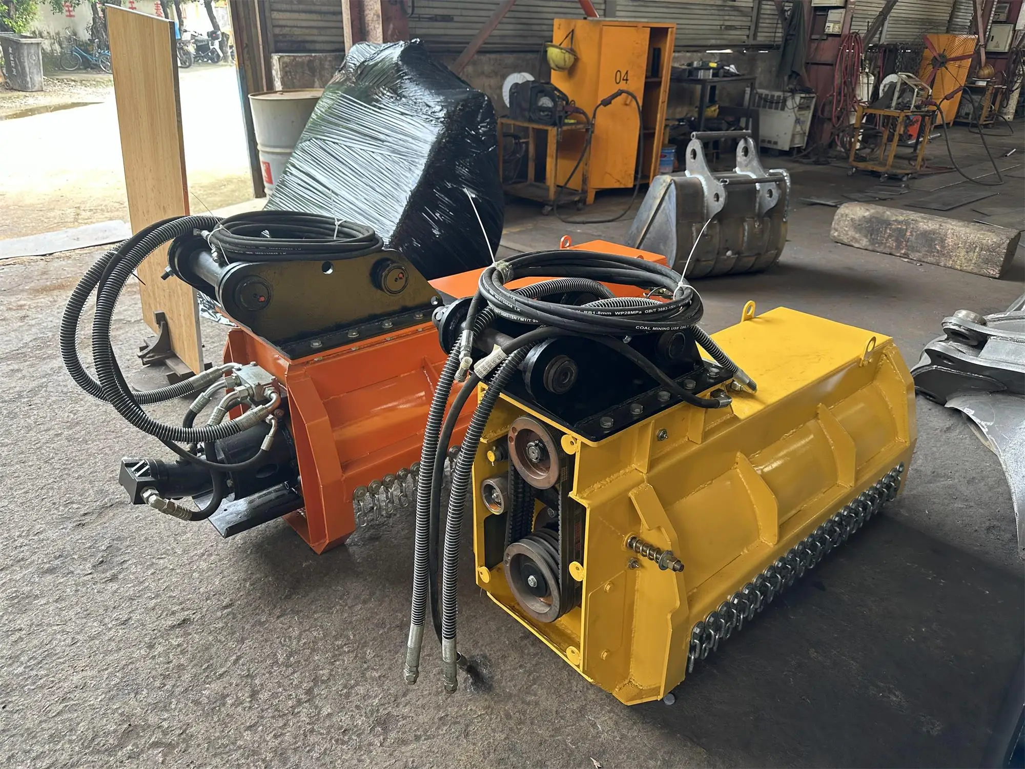 Huitong Machinery мини-экскаватор с использованием газонокосилки Прямая продажа завода по хорошей цене