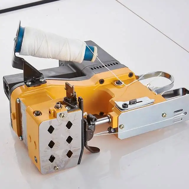 Solhui Yiwu 2020 Electric Mini Portable Handheld Domestic Button Sewing Machine Industrial Sh1724